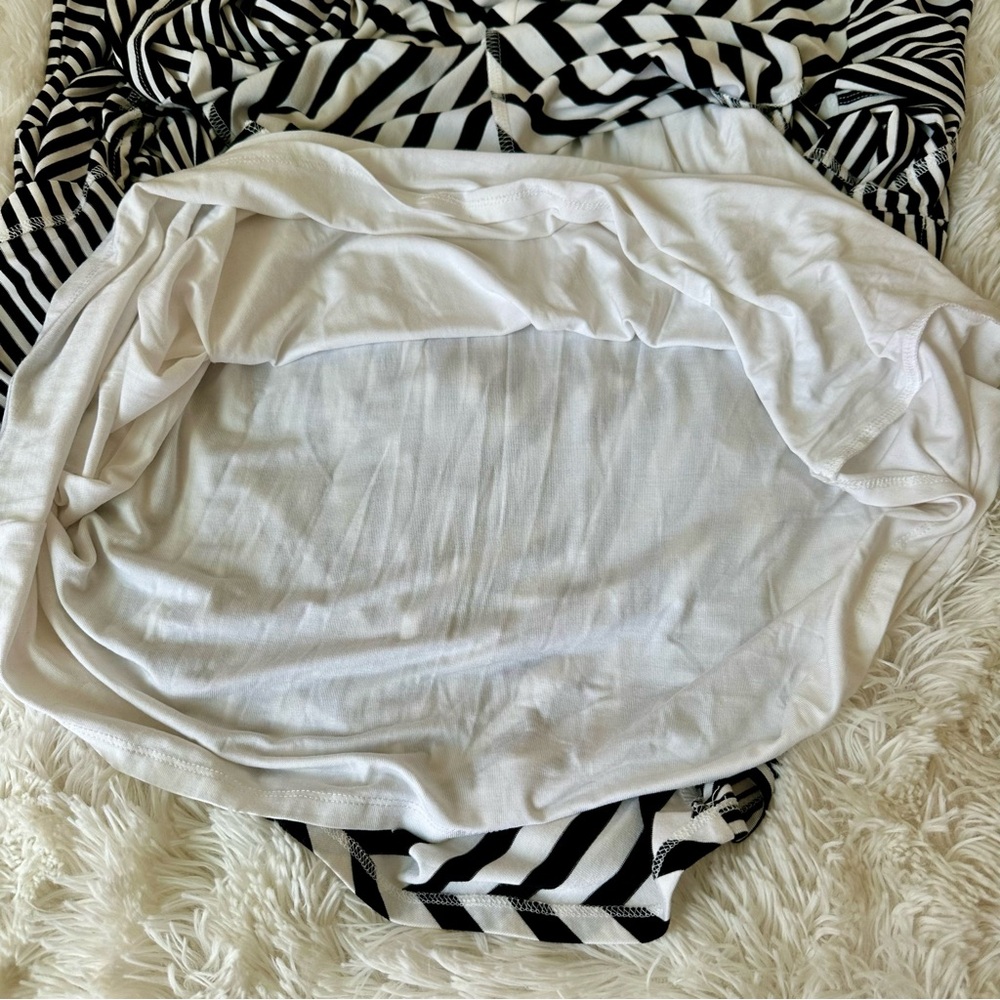 Soma Black White Striped Maxi Dress Built In Bra Racerback Side Slit XL NWT - Picture 8 of 10